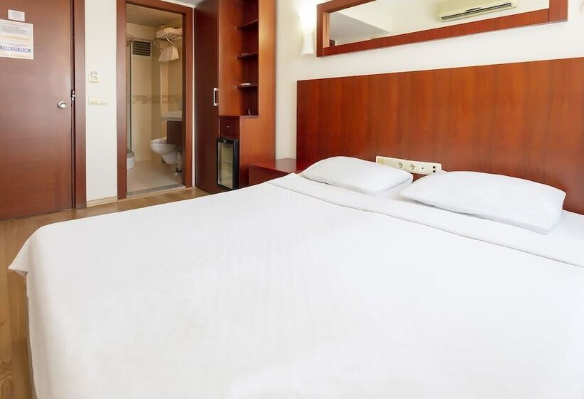 غرفة قياسية, Pelit