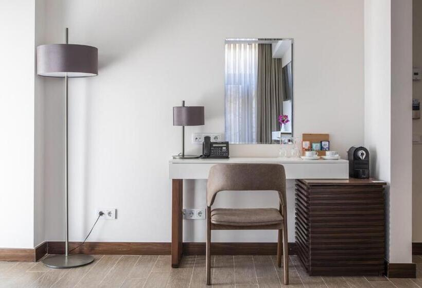 Семейный Номер Вид на Сад, Spektr Boutique Hotel Yalikavak