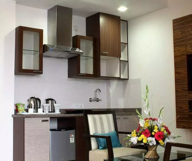 デラックスルーム, Stately Suites  Mg Road