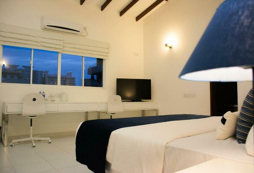 جناح, The Residence