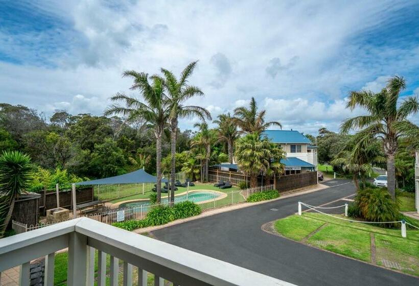 جناح مزوَّد بشرفة, Boathouse Resort Studios And Suites