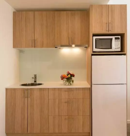 デラックススイート, Boathouse Resort Studios And Suites