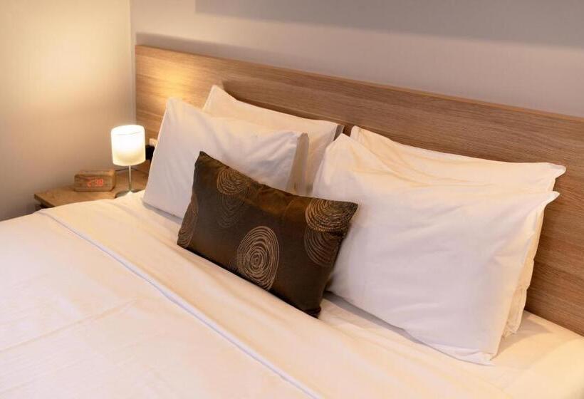 غرفة عائلية مطلّة علي الحديقة, Boathouse Resort Studios And Suites