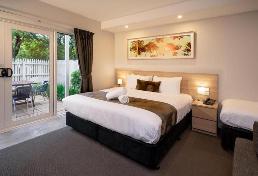 غرفة عائلية مطلّة علي الحديقة, Boathouse Resort Studios And Suites