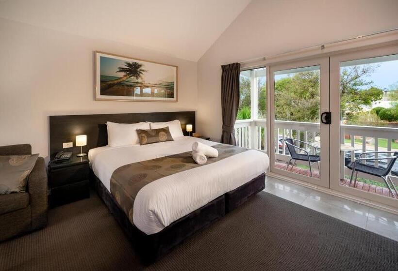 Студия Deluxe, Boathouse Resort Studios And Suites