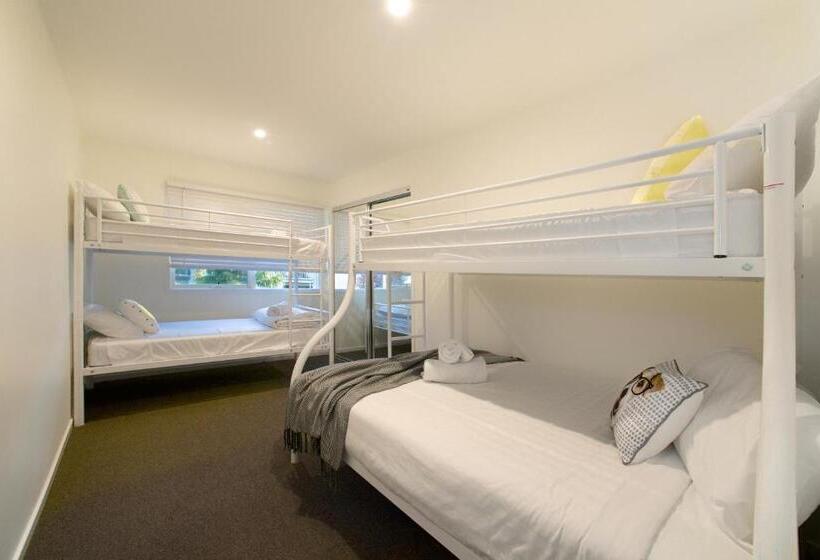 شقة غرفتين, Boathouse Resort Studios And Suites