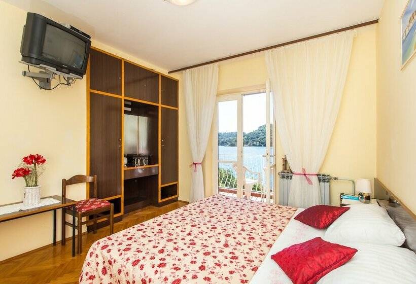 דירת חדר נוף לים, Villa Malfi