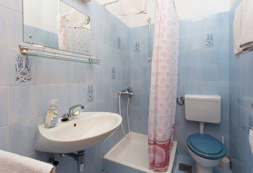 דירת חדר נוף לים, Villa Malfi