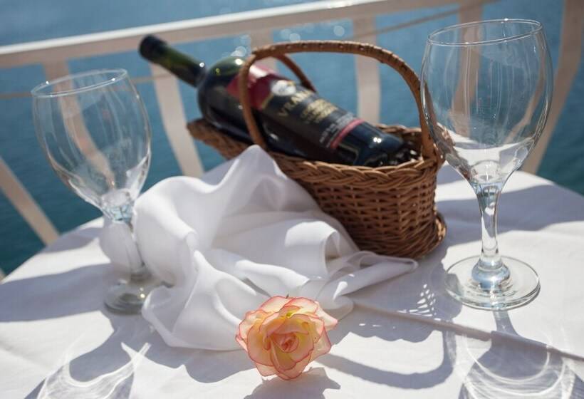 דירת חדר נוף לים, Villa Malfi