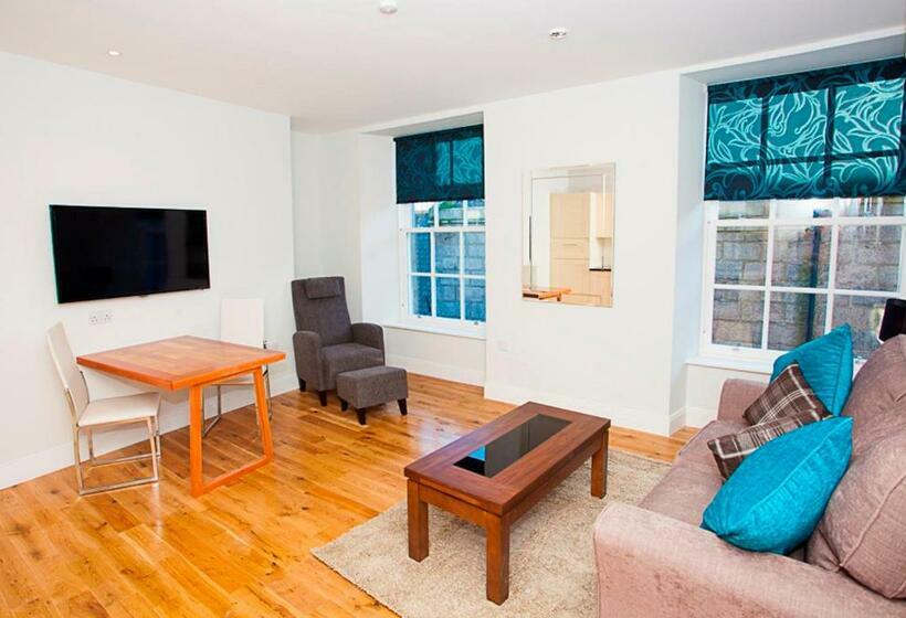 １ベッドルームアパートメント, Royal Athenaeum Suites