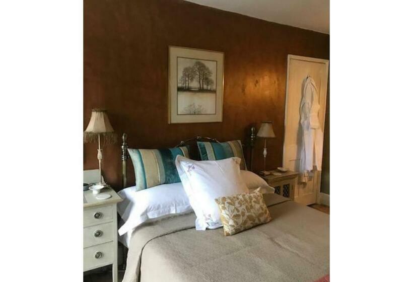 חדר דלוקס, Tubbs Mill House