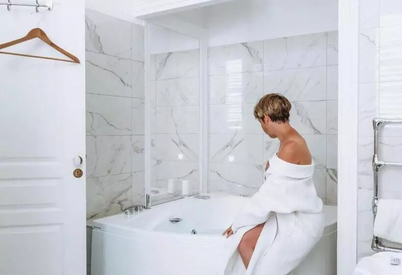 デラックススイート, Manoir De La Manantie   Teritoria