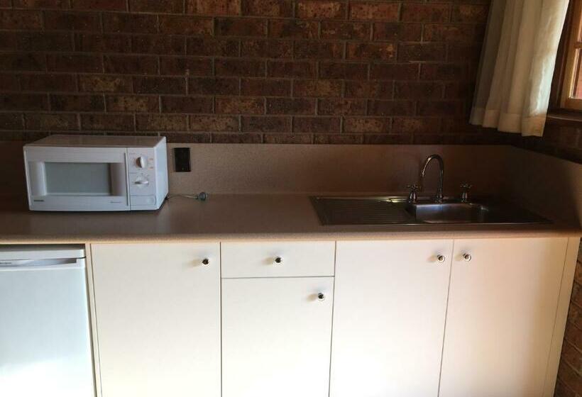 סוויטה, Coonawarra Place Motor Inn