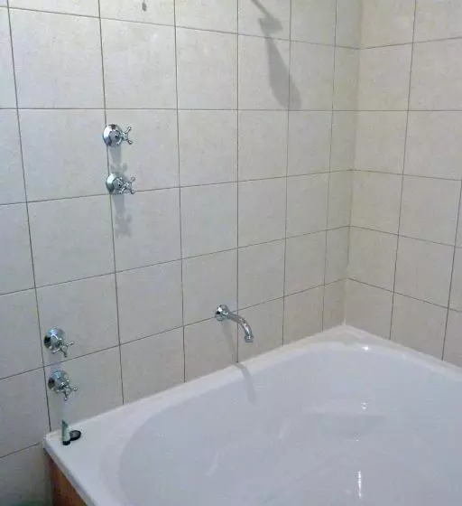 デラックススイート, Coonawarra Place Motor Inn