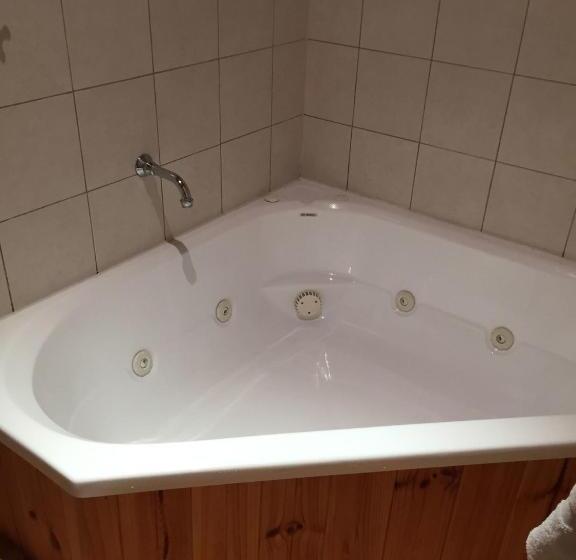 סוויטה דלוקס, Coonawarra Place Motor Inn