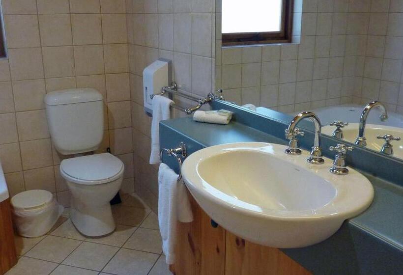 מיטת קינג בסוויטה, Coonawarra Place Motor Inn