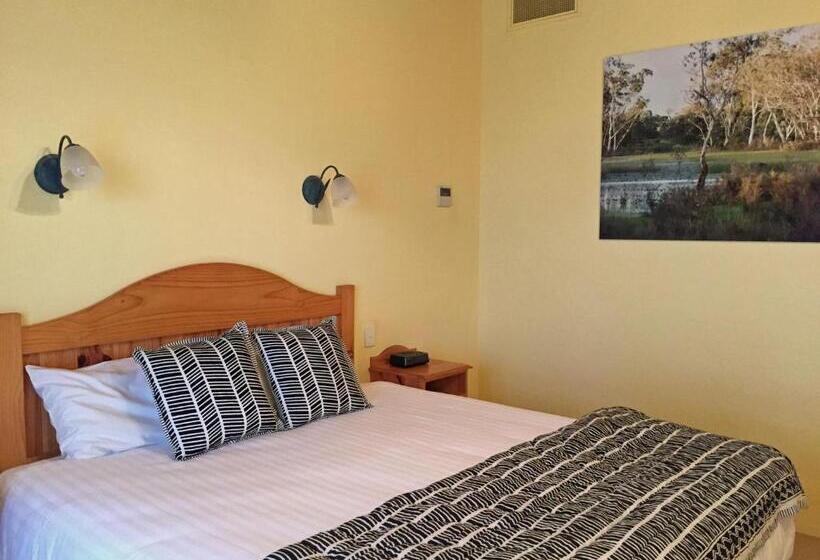 מיטת קינג בסוויטה, Coonawarra Place Motor Inn