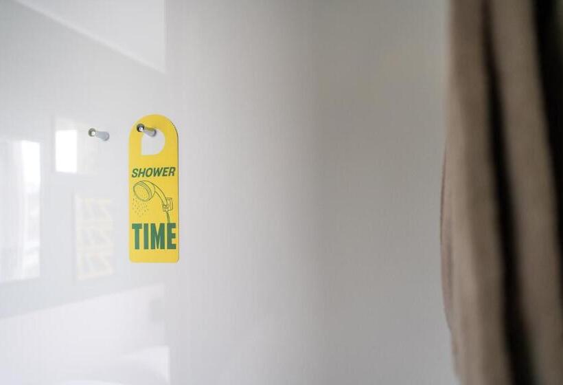 חדר סטנדרט מותאם לאדם עם מוגבלויות, Sleeep Hotel Ansfelden