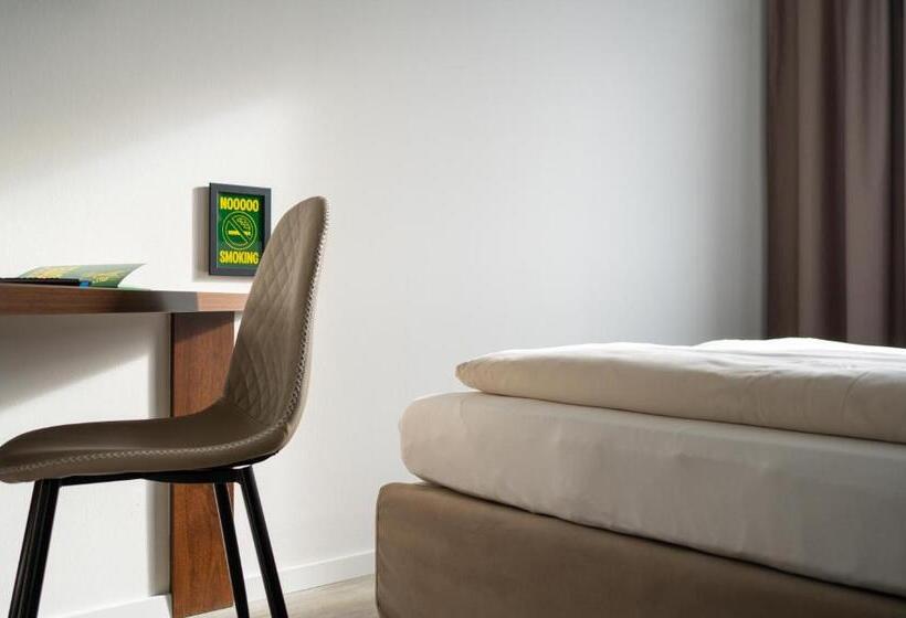 חדר סטנדרט מותאם לאדם עם מוגבלויות, Sleeep Hotel Ansfelden