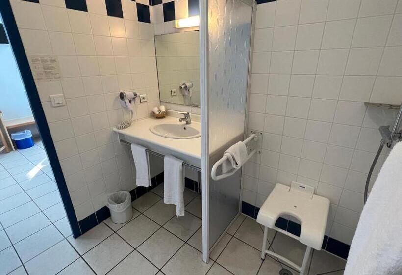 适合残疾人使用的标准间, Hôtel Le Laury S