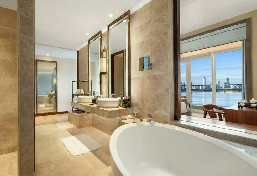 海の見えるエクゼクティブルーム, Intercontinental Haikou Seaview, An Ihg