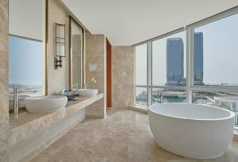 キングサイズベッドのスイートルーム, Intercontinental Haikou Seaview, An Ihg