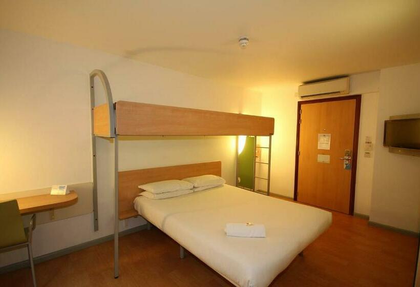 חדר סטנדרט לשלושה, Ibis Budget Leicester