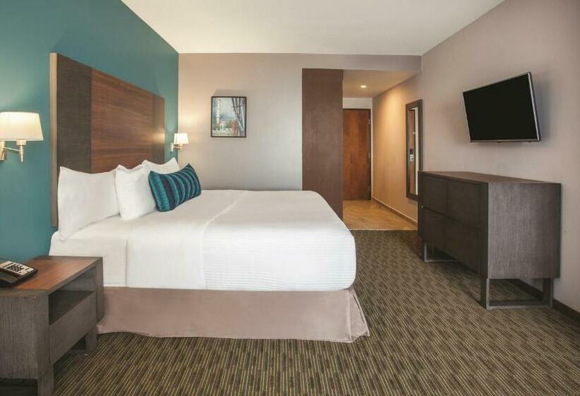 اتاق استاندارد با تخت بزرگ, La Quinta By Wyndham Aguascalientes