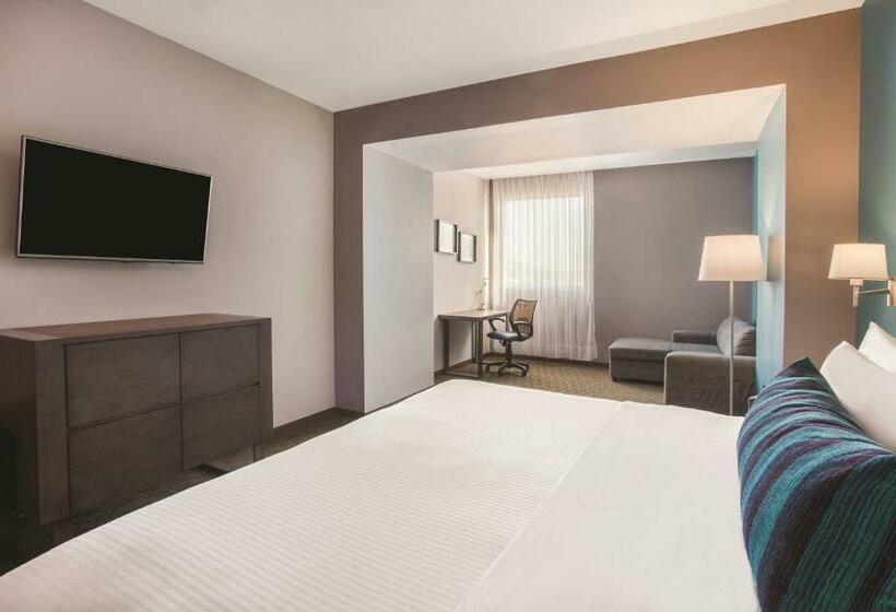 اتاق سوپریور با تخت بزرگ, La Quinta By Wyndham Aguascalientes