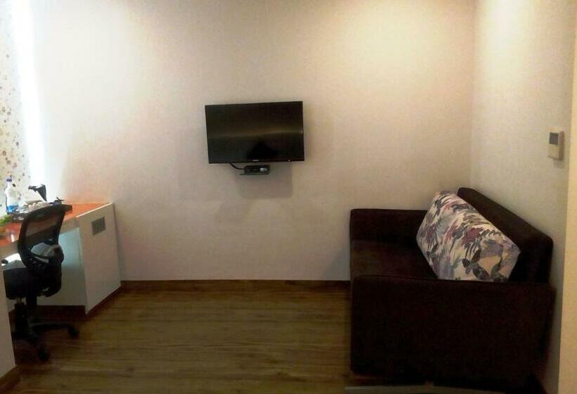 コンフォートルーム, Mango Hotels Prangan