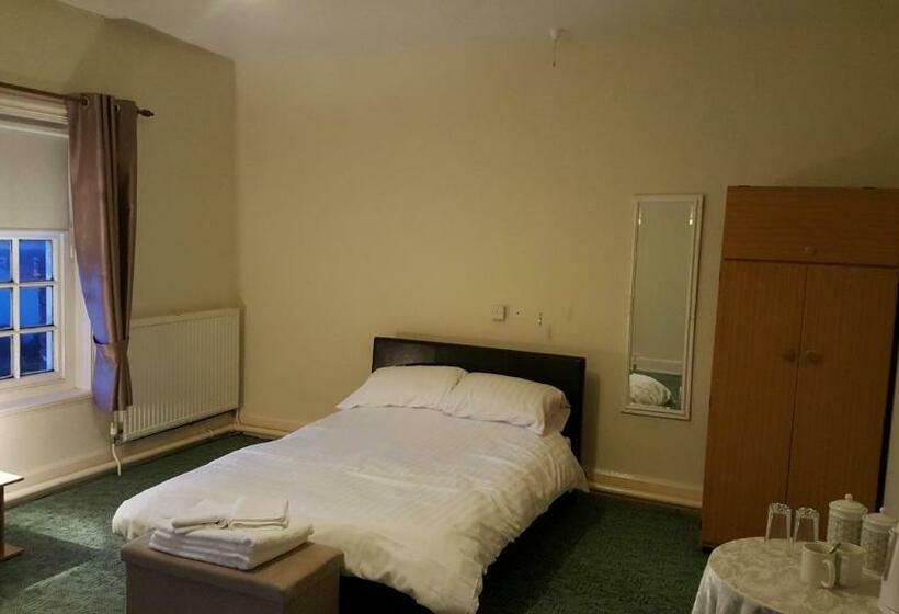 غرفة قياسية حمام مشترك, Station