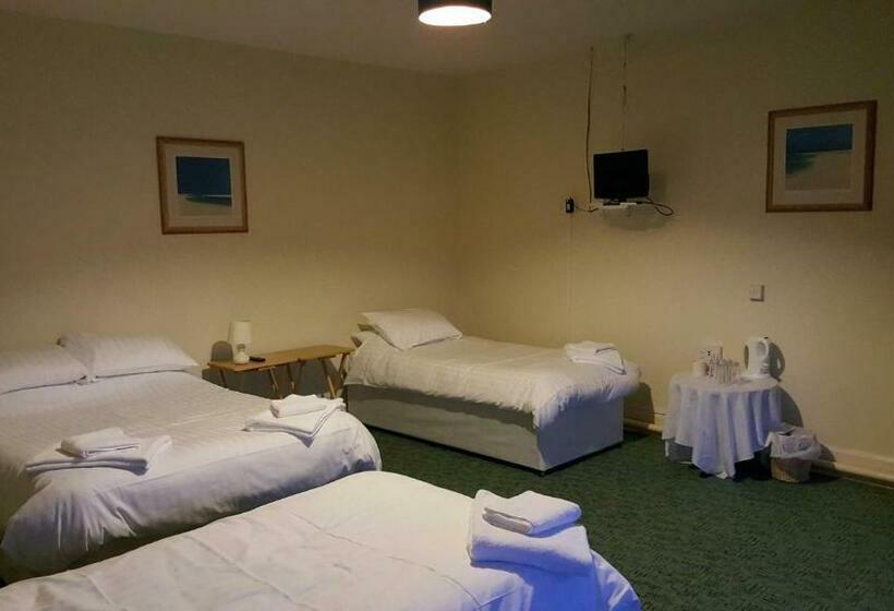 غرفة عائلية حمام مشترك, Station