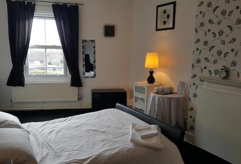 غرفة قياسية حمام مشترك, Station