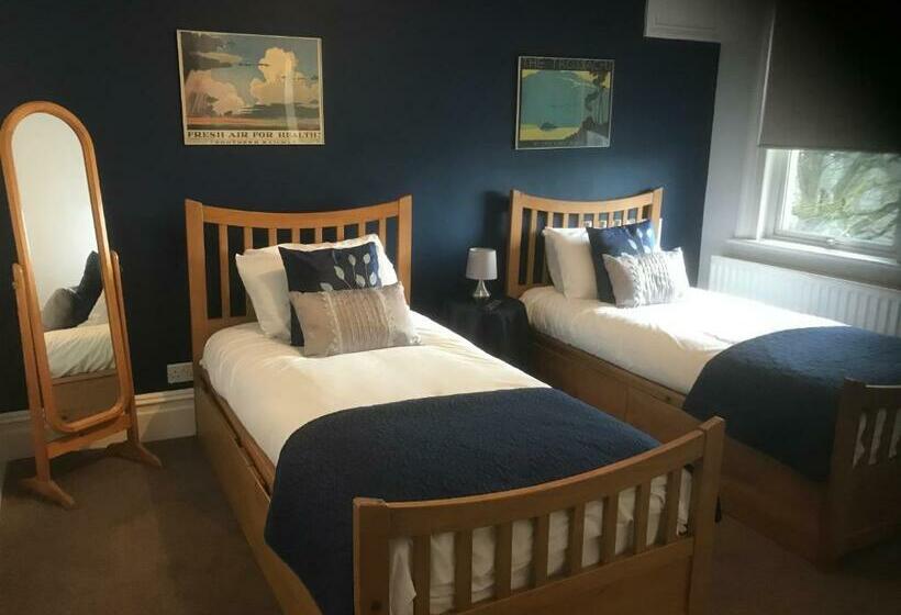 Номер Стандарт, The Weir