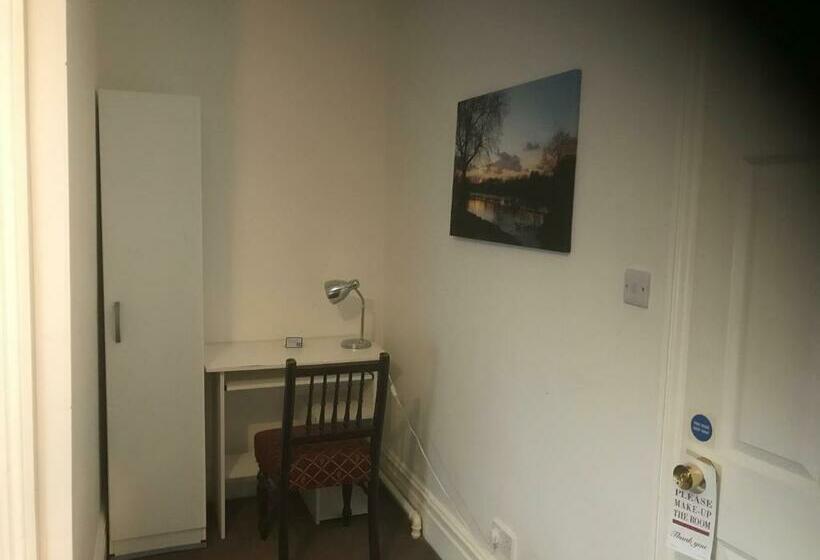 Номер Стандарт, The Weir