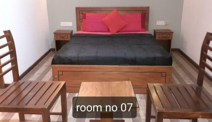 غرفة قياسية, Vishmi S Rest