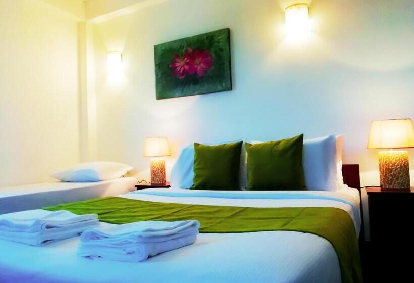 غرفة قياسية ثلاثية, Vishmi S Rest