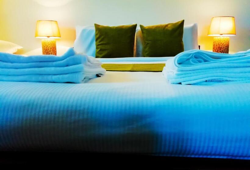 غرفة قياسية ثلاثية, Vishmi S Rest