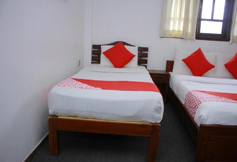 غرفة قياسية ثلاثية, Vishmi S Rest