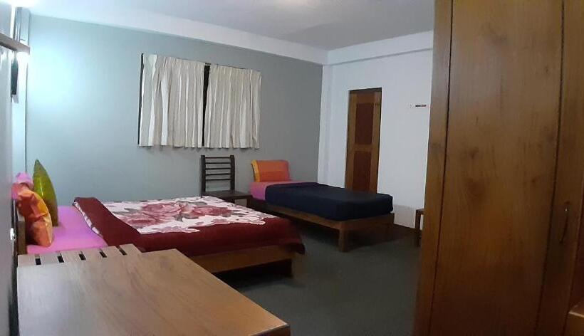 غرفة عائلية, Vishmi S Rest