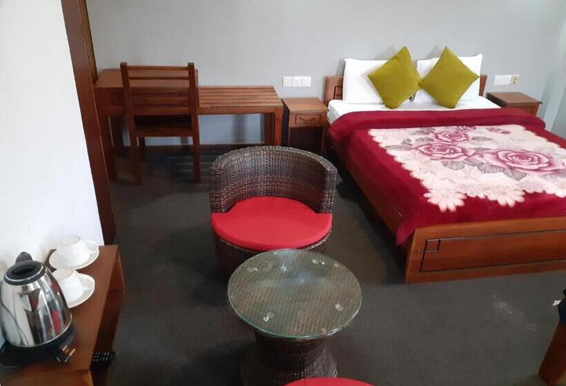 غرفة قياسية ثلاثية, Vishmi S Rest