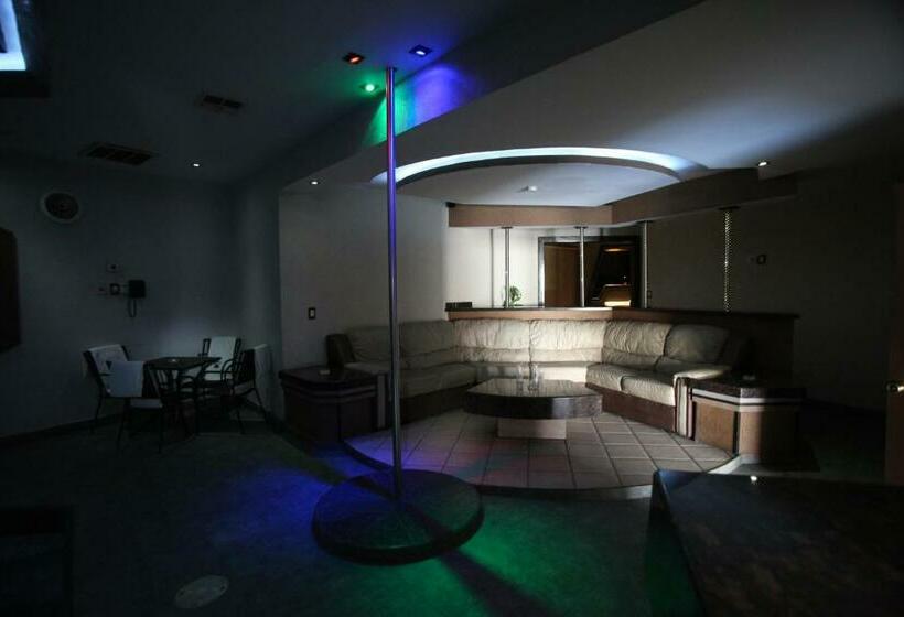 جناح جونيور مزوَّد بحمام سباحة, Motel Mediterraneo