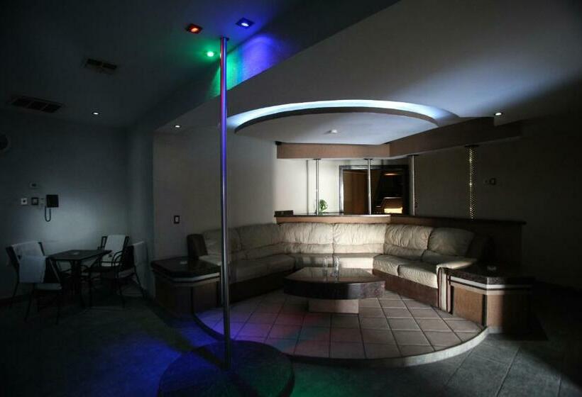 プール付きジュニアスイート, Motel Mediterraneo