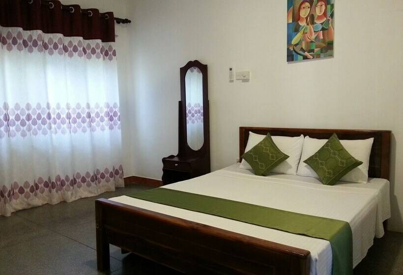 غرفة قياسية, Saubagya Inn