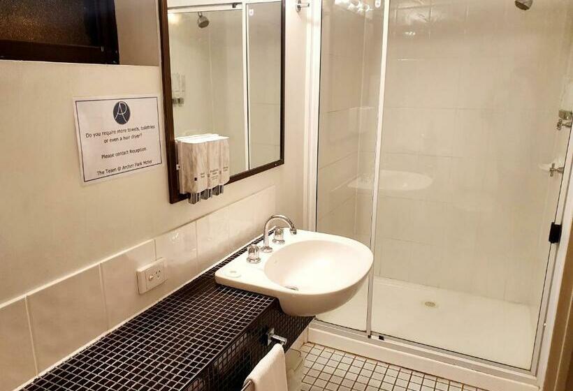 اتاق لوکس, Archer Park Motel