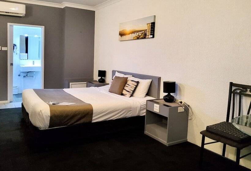 스탠다드 룸 킹사이즈 침대, Archer Park Motel