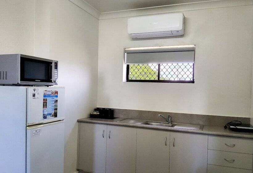 آپارتمان 2 خوابه, Archer Park Motel