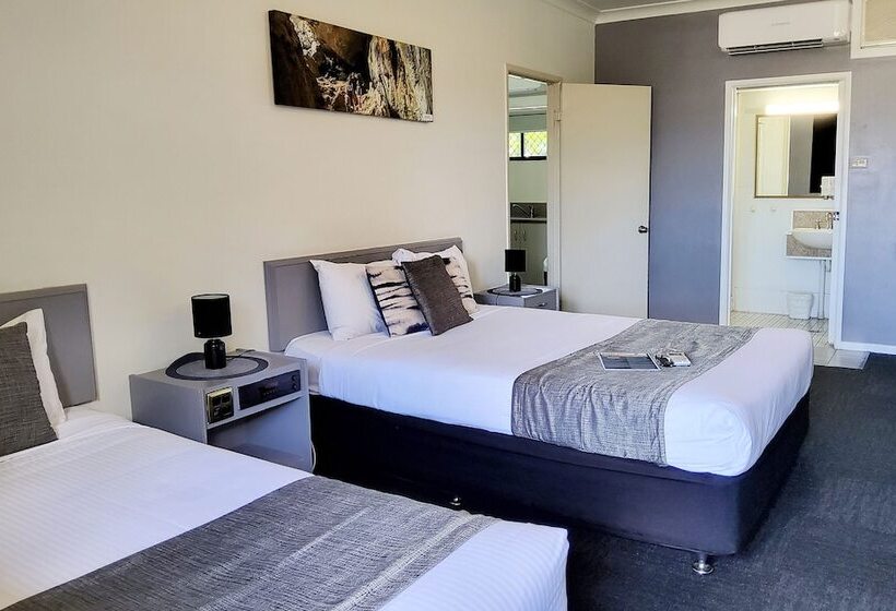 آپارتمان 2 خوابه, Archer Park Motel