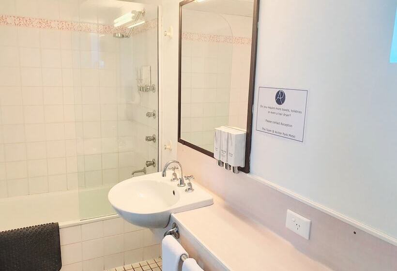 اتاق لوکس, Archer Park Motel