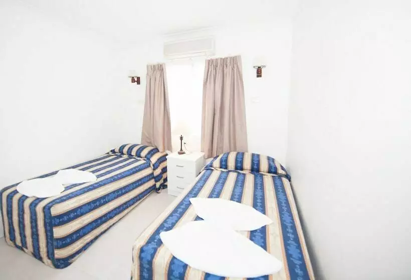 اتاق خانوادگی, Ballina Hi Craft Motel